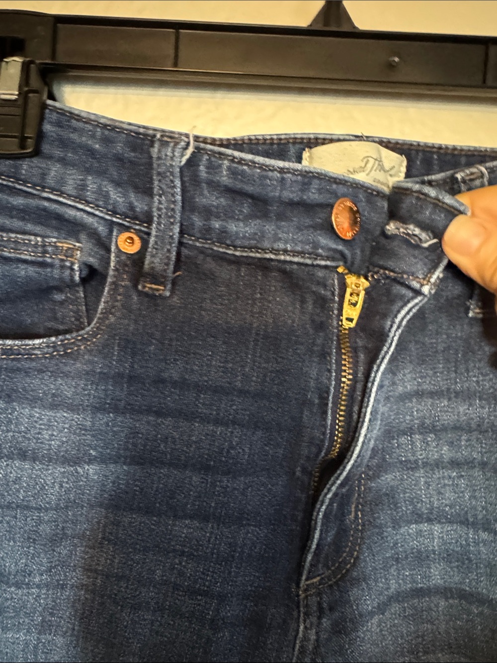 Universal Thread Jeans - Picture 3 of 9
